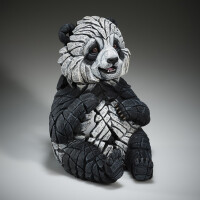 EDGE SCULPTURE - Panda cub / Pandabärenjunges Baby