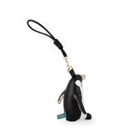 Züny Designs - Bag charm / Handtaschenanhänger - Pinguin (x-mas Edition)