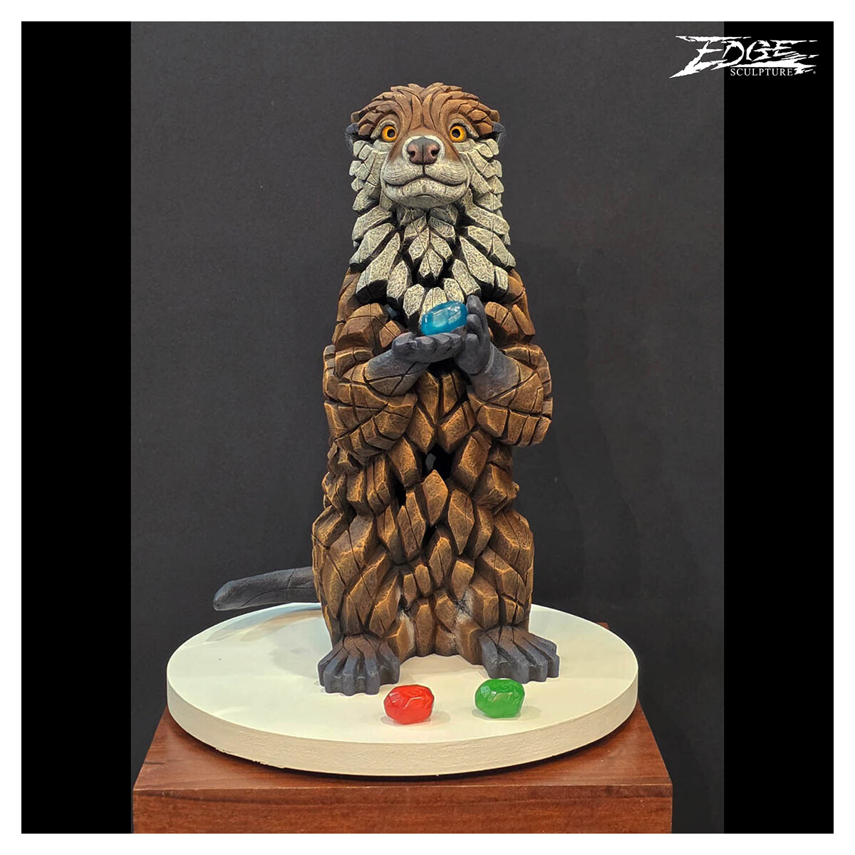 EDGE SCULPTURE - Otter box