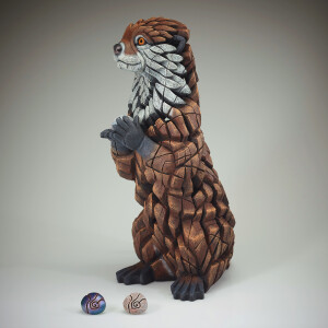EDGE SCULPTURE - Otter mit Steinen