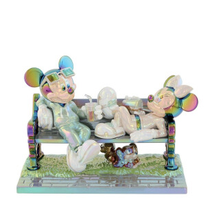 DISNEY Showcase Collection - MICKEY & MINNIE MOUSE ON A BENCH POP-ART Electroplating Finish